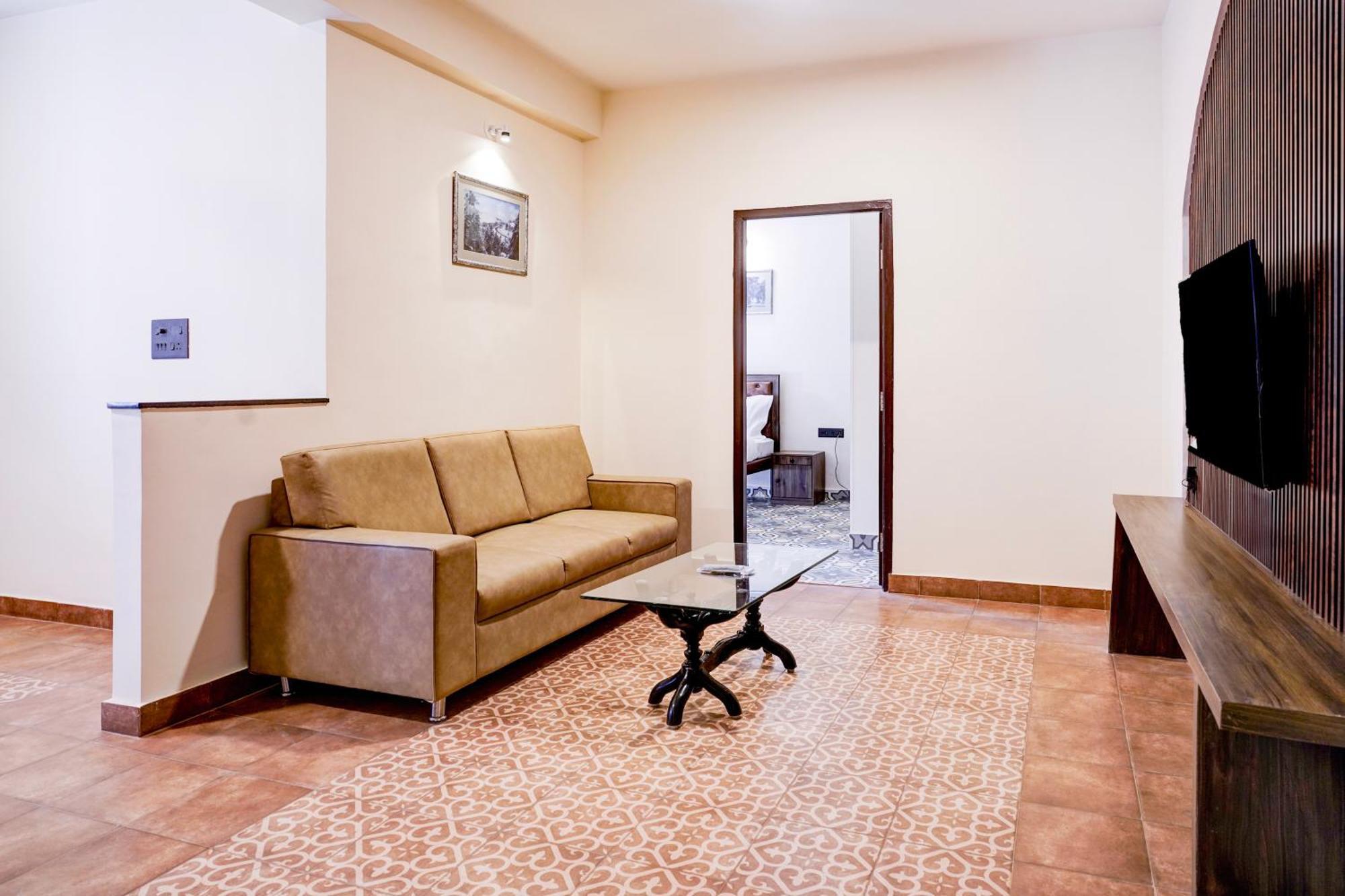 Collection O Dona Karen Hotel GOA Exterior photo